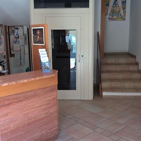Hotel Villa Domiziana ريميني المظهر الخارجي الصورة