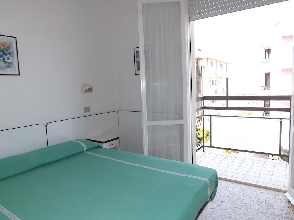 Hotel Villa Domiziana ريميني الغرفة الصورة