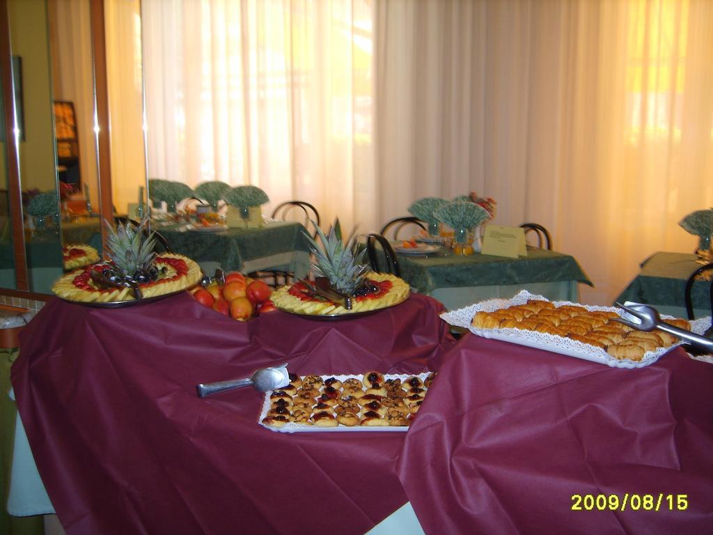 Hotel Villa Domiziana ريميني المظهر الخارجي الصورة