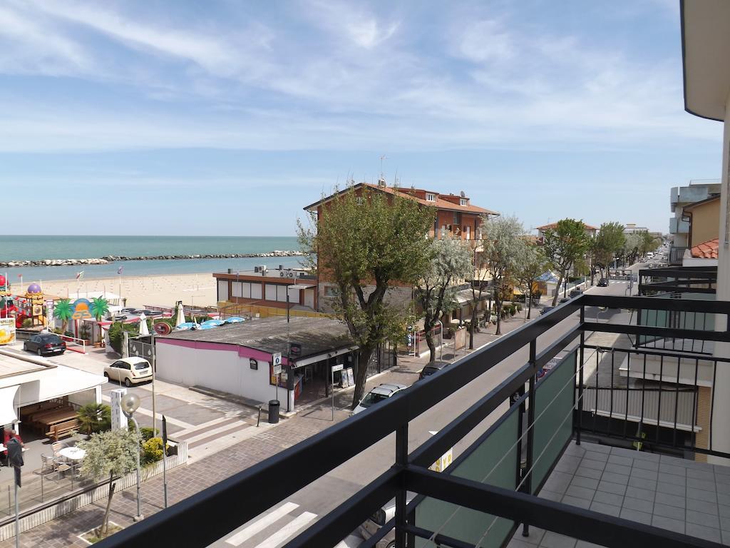 Hotel Villa Domiziana ريميني الغرفة الصورة
